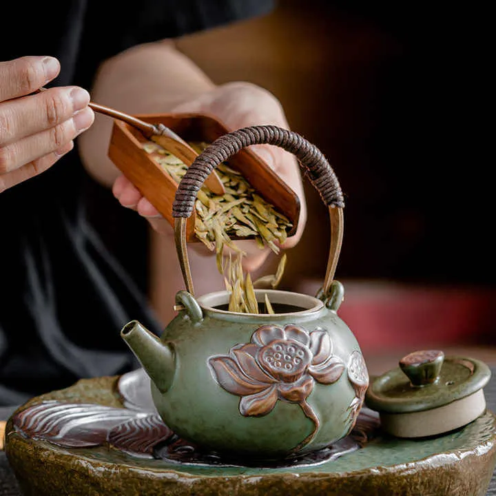 طقم إبريق شاي من الفخار بتصميم ريترو كونغ فو ,Retro Kung Fu Design Pottery Teapot Set