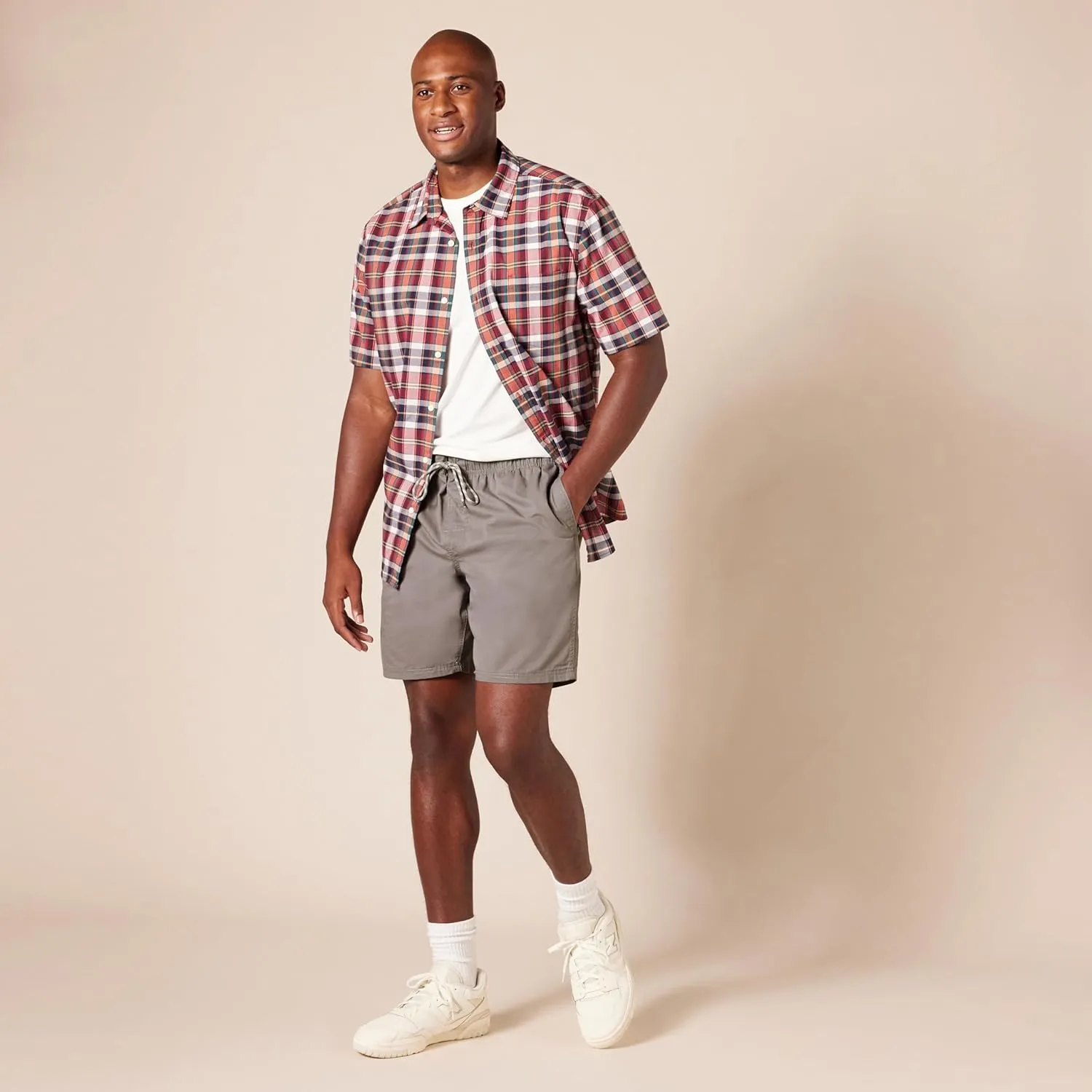 Amazon Essentials Men's 8" Inseam Relaxed-Fit Drawstring Walk Short (Available in Plus Size)