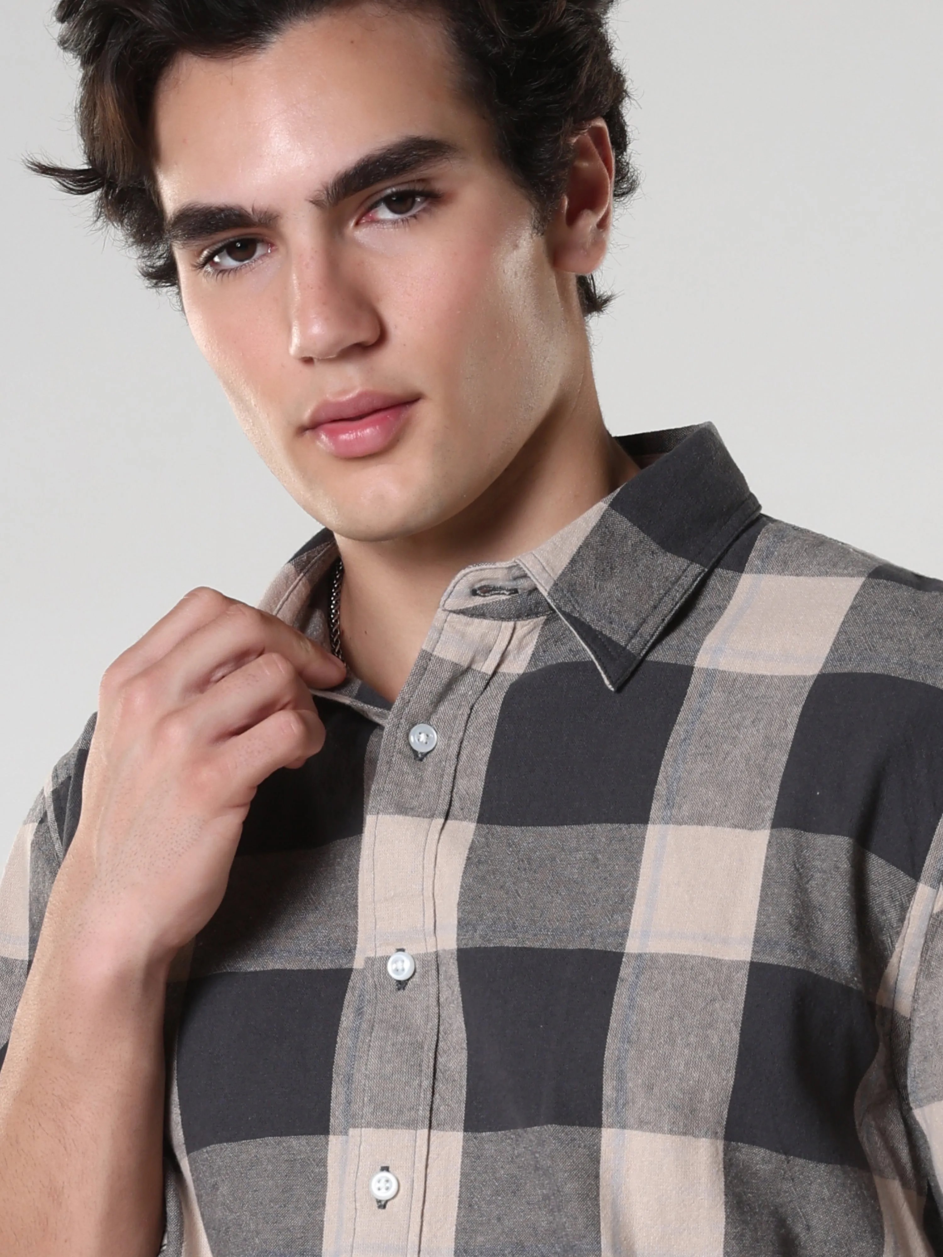 Ambar - Checkered Regular Shirt - Black