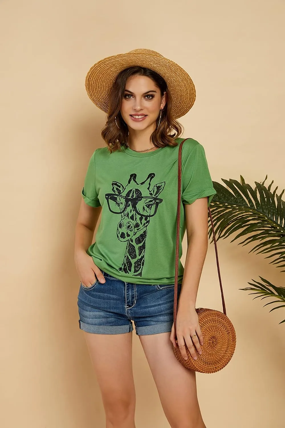 Auburet Womens Giraffe T Shirt Summer Funny Graphic Short Sleeve Crewneck Tees Casual Shirt Tops