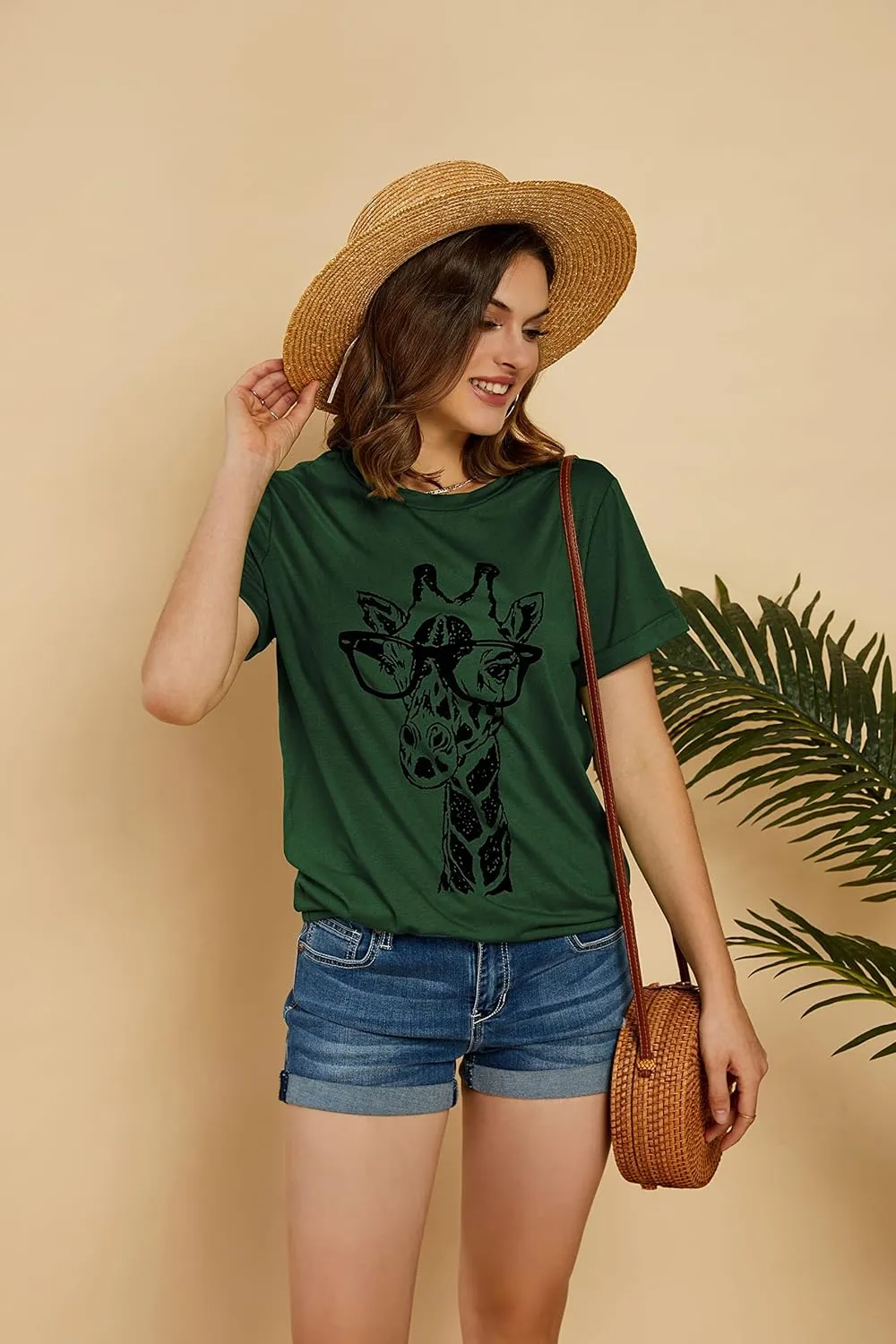Auburet Womens Giraffe T Shirt Summer Funny Graphic Short Sleeve Crewneck Tees Casual Shirt Tops