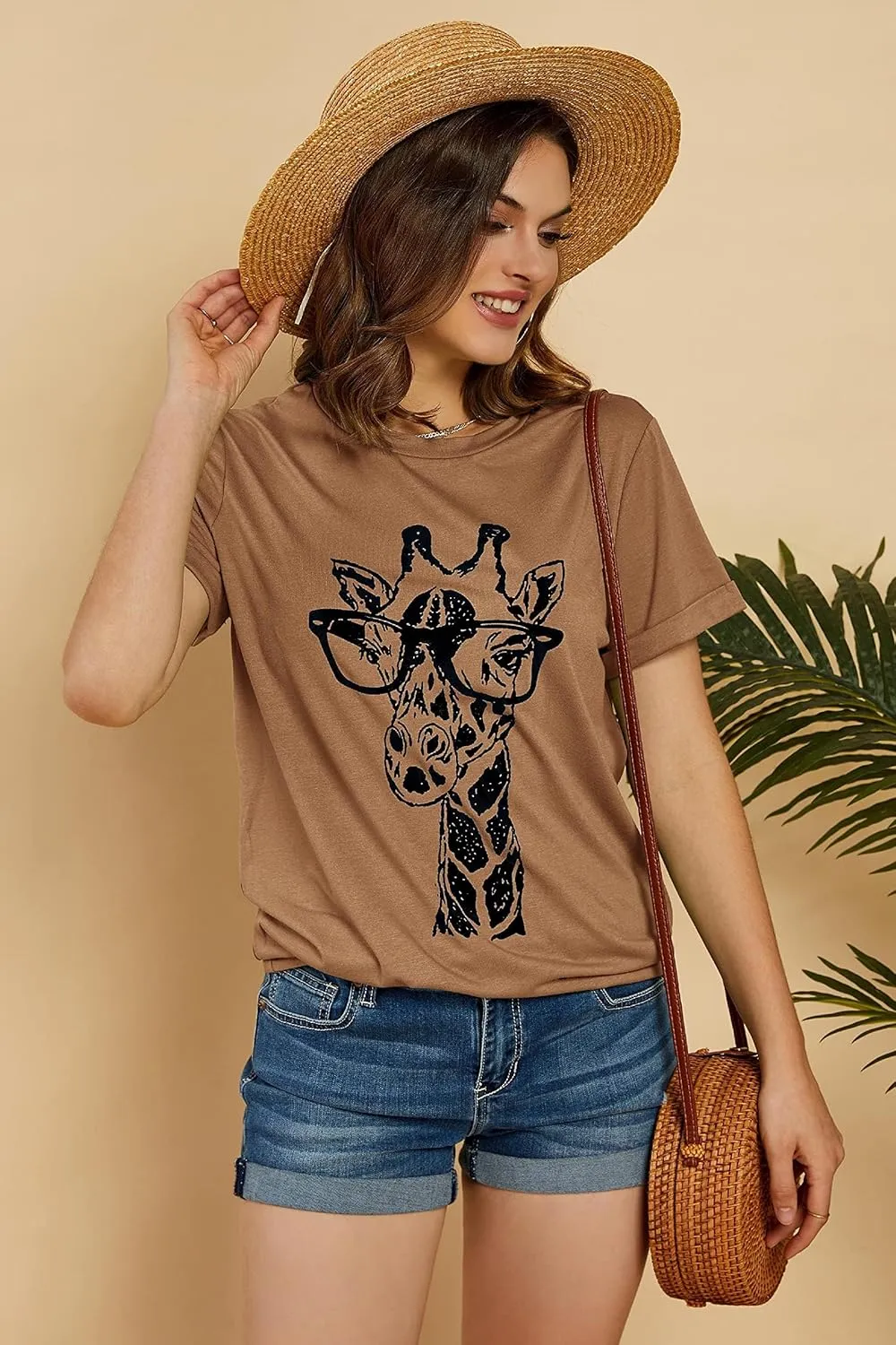 Auburet Womens Giraffe T Shirt Summer Funny Graphic Short Sleeve Crewneck Tees Casual Shirt Tops