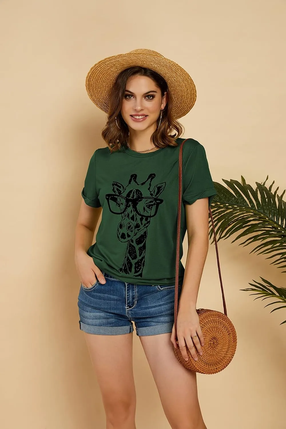 Auburet Womens Giraffe T Shirt Summer Funny Graphic Short Sleeve Crewneck Tees Casual Shirt Tops