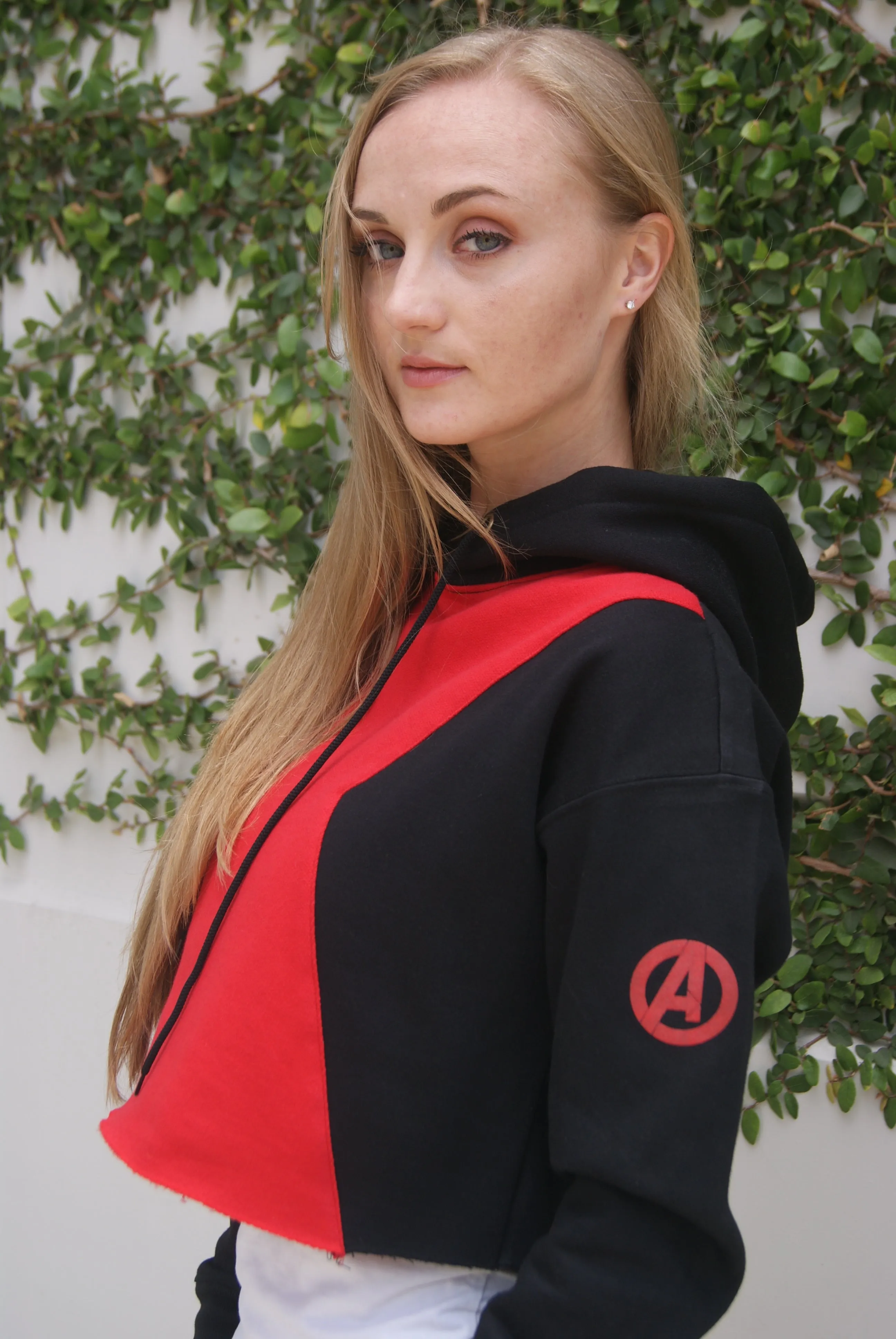 Black Widow Crop Hoodie