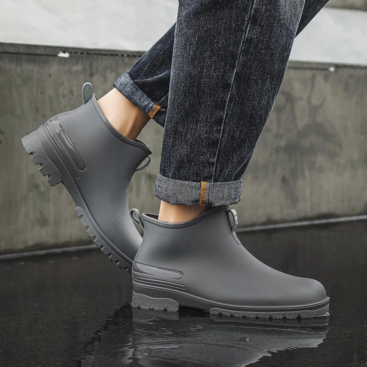 Couple Rain Shoes Outside Wear Versatile Water Shoes Thick Bottom Comfortable Non Slip Kitchen Rubber Shoes Men and Women Rain Boots for Women with Chickens