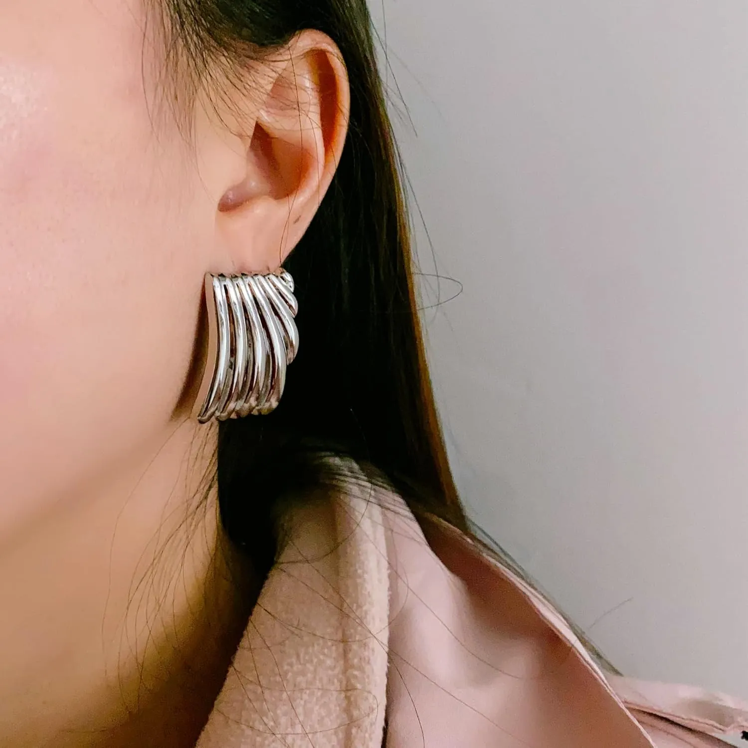 Gold Statement Earrings for Women Trendy Chunky Gold Square Earrings Textured Stud Earrings for Women Lightweight Big Shell Wings Drop Earrings for Her
