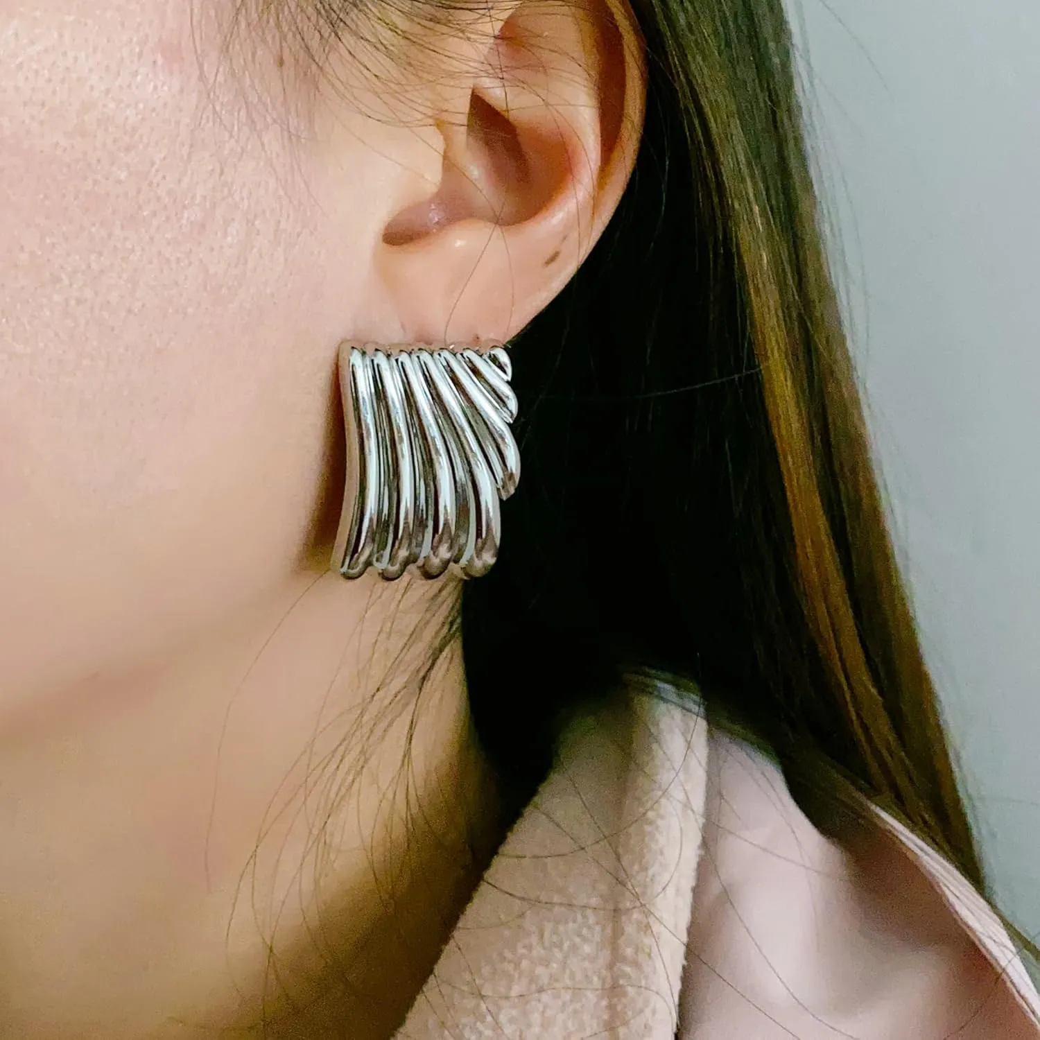 Gold Statement Earrings for Women Trendy Chunky Gold Square Earrings Textured Stud Earrings for Women Lightweight Big Shell Wings Drop Earrings for Her