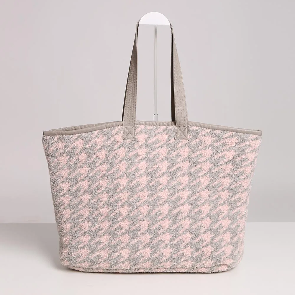 iLLASPARKZ Houndstooth Patterned Tote Bag