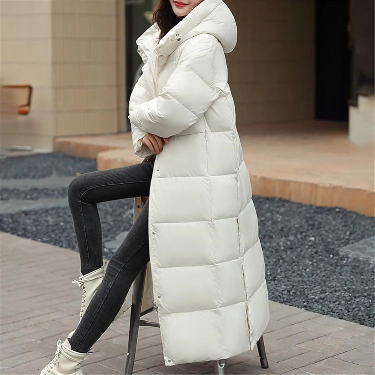 Women's Long Quilted Down Jacket Winter Thickened Hooded Zip Up Thermal Maxi Length Outwear Windproof Puffer Jackets