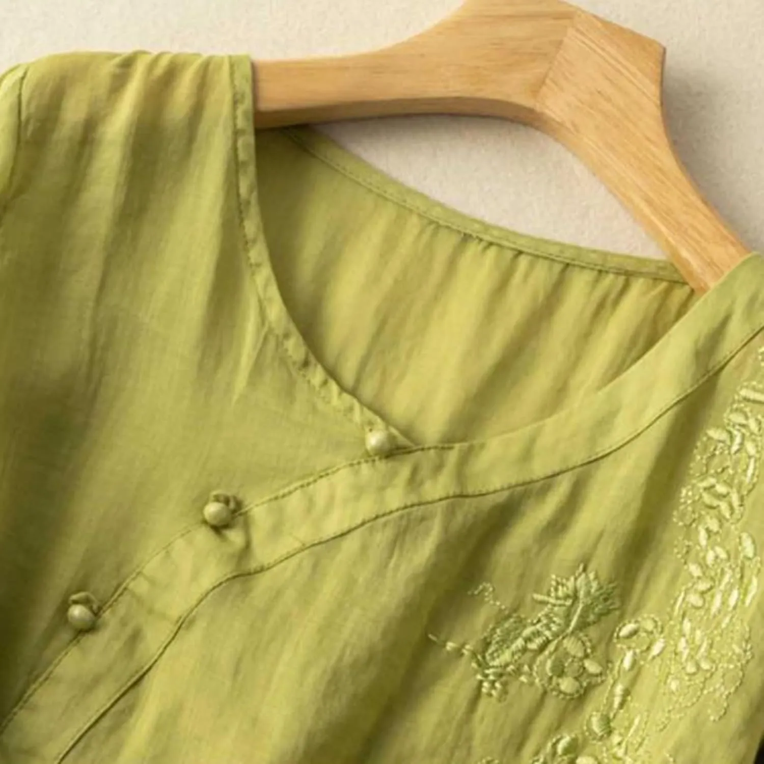 Women's Summer 3/4 Sleeve Cotton Linen Tops Vintage Mexican Embroidered Shirts Casual V Neck Boho Blouse Oversized
